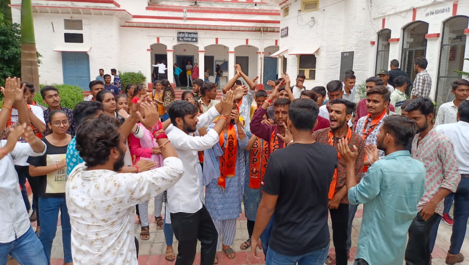सिरोही छात्र संघ चुनाव को लेकर कॉलेज कैंपस में हलचल हुई तेज ।