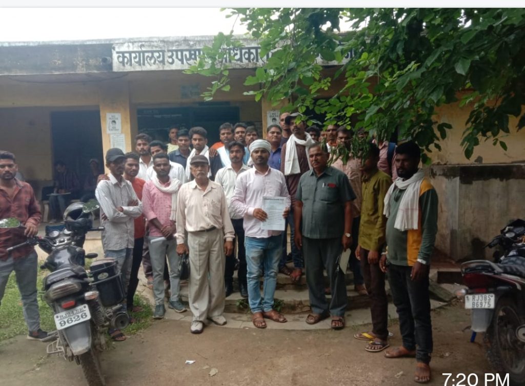 मुख्यमंत्री राजस्थान सरकार के नाम एसडीएम महोदय पिण्डवाड़ा के मार्फत दिया गया ज्ञापन ।