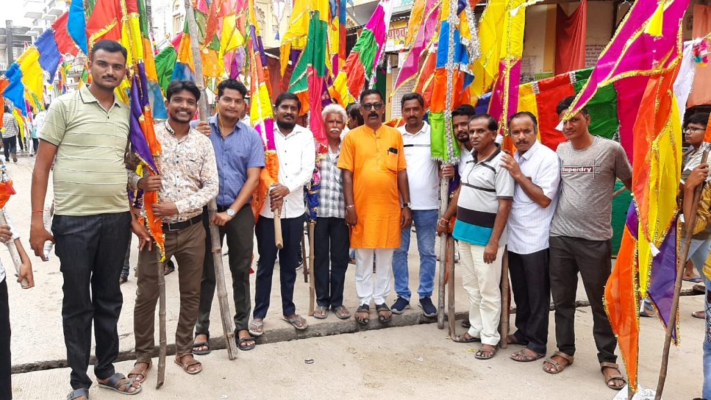झाडोली मे नेजा नवमी पर रामदेवजी की पालकी मुख्य मंदिर से हुई रवाना ,निकली भव्य शोभायात्रा ।