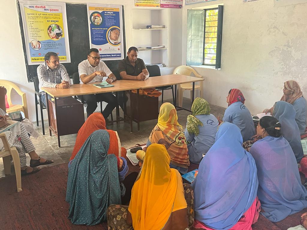 हर वार्ड, हर गांव में नागरिक को दी जाएगी चिरंजीवी बीमा योजना की जानकारी- सीएमएचओ डॉ. राजेश कुमार