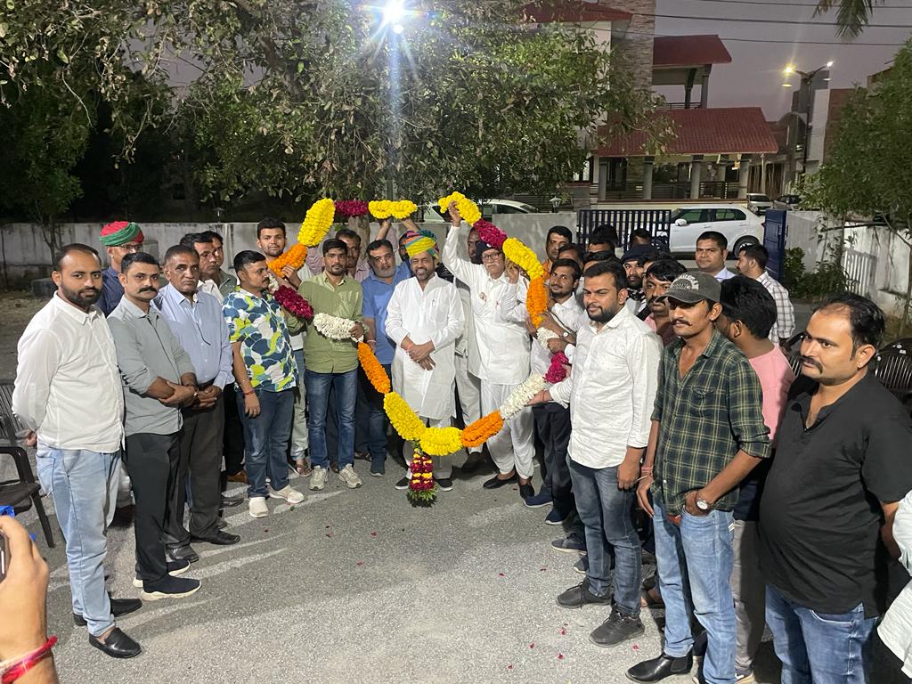 पोसालिया सरपंच की बहाली पर राव समाज ने विधायक का स्वागत कर आभार प्रकट किया ।