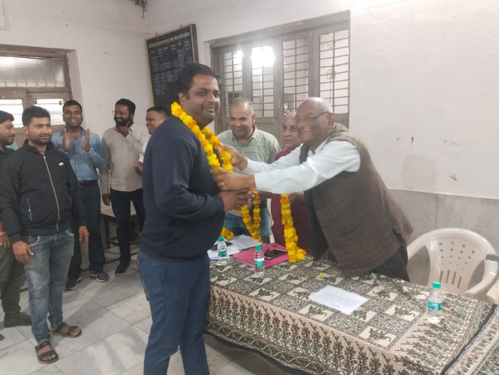 अग्रवाल युवा संघ का शपथ ग्रहण 12 को निकलेगी रथ यात्रा ।