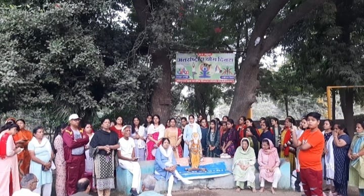 प्रकाश पर्व मनाया तथा आका बोर पर्व मनाया ।