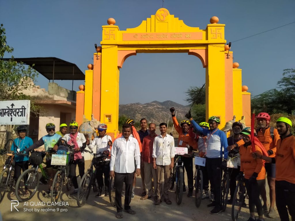 संत शिरोमणि नामदेव जी की 752वे जन्म दिवस पर साइकल यात्रा का स्वागत।