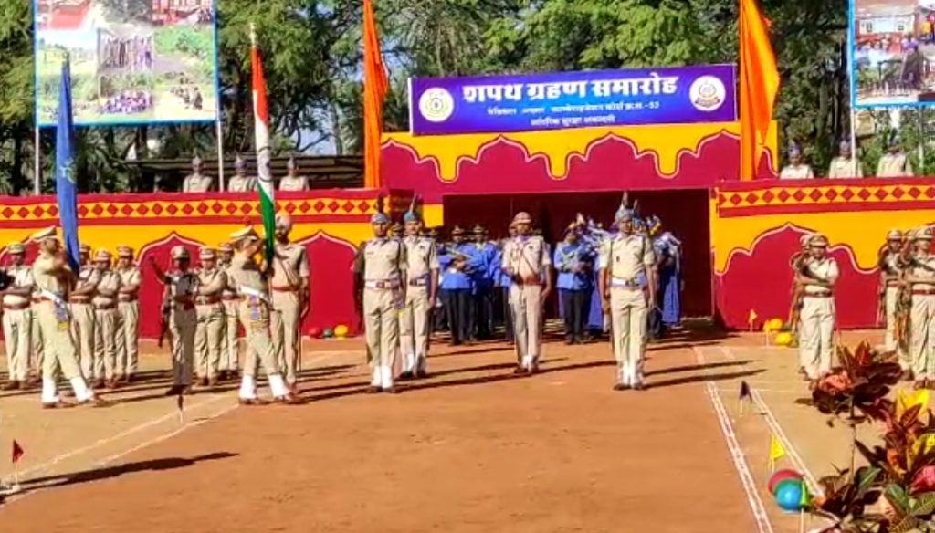 सीआरपीएफ केंद्र में चिकित्सा अधिकारियों द्वारा एम.ओ सी सी के 53 वे सफल परिक्षण पर शपथ ग्रहण समारोह हुआ आयोजित ।