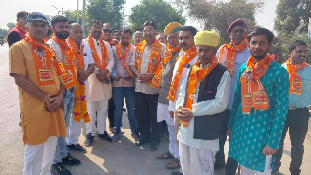 परशुराम कुंड अमृत भारत यात्रा का विप्र फाउंडेशन ने किया भव्य स्वागत ।