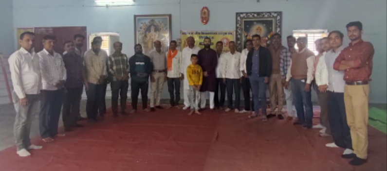 अखिल भारतीय विश्वकर्मा छात्र एंव युवा संघ का स्नेह मिलन व सम्मान समारोह संपन्न ।