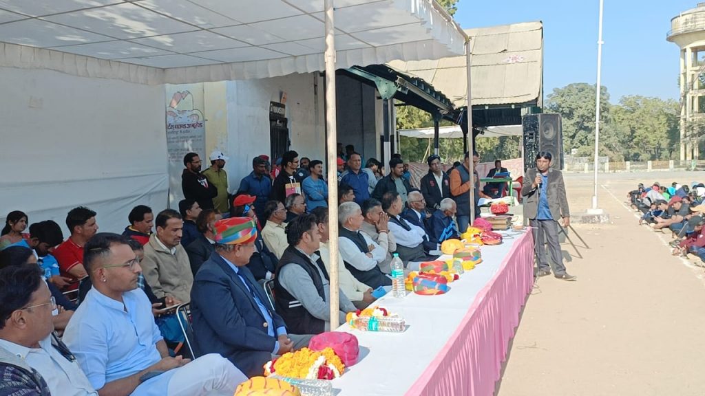 आबूरोड में सॉफ्टबॉल की राज्य स्तरीय प्रतियोगिता का उद्धघाटन संपन्न ।