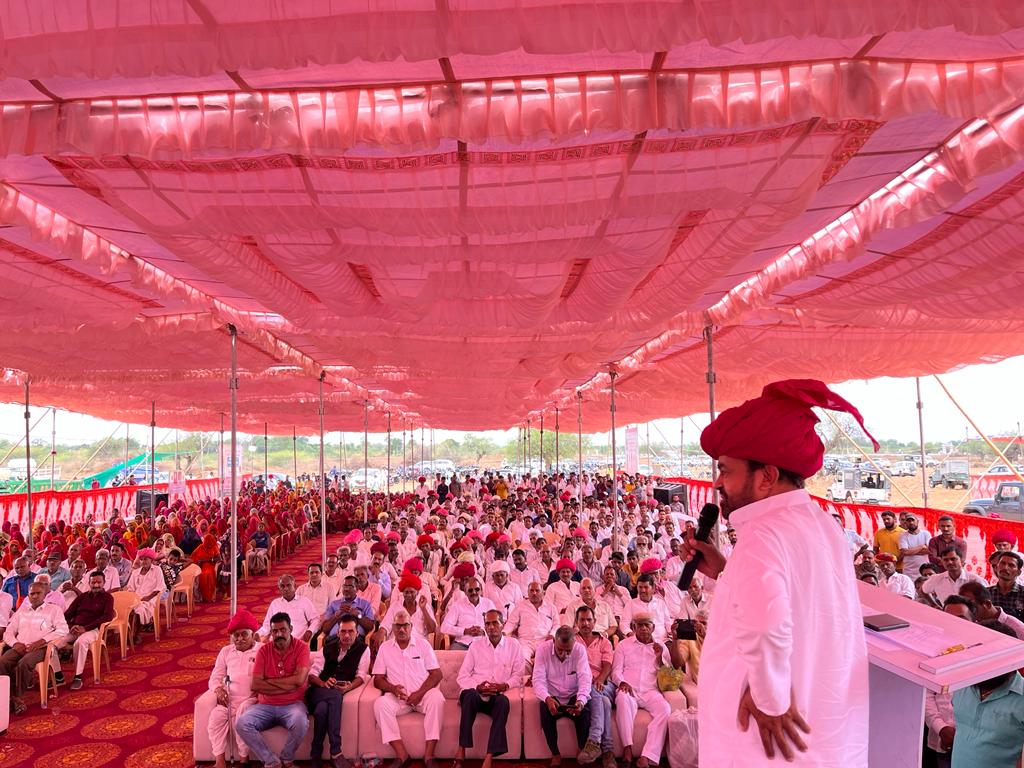 कैलाशनगर /सिरोही : धर्म की शरण मे रहकर दान पुण्य कर जीवन को सफल बनाओ: विधायक लोढ़ा