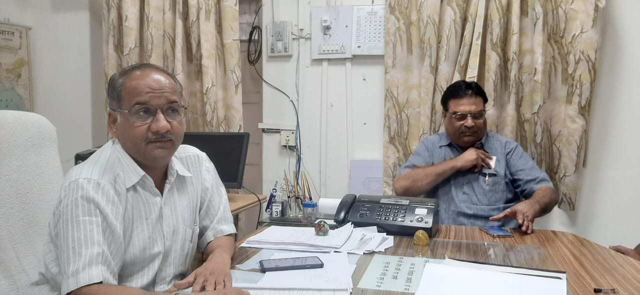 SIROHI : सिरोही सिटी में करोड़ो रूपये के सड़क निर्माण के घटिया काम को लेकर सभापति बिफरे
