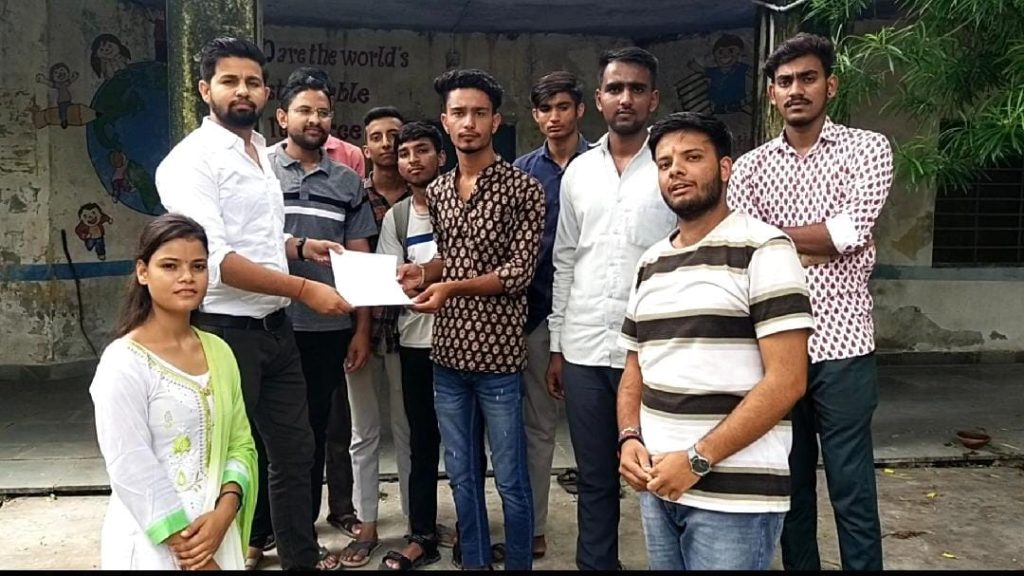 PINDWARA : सुखाड़िया विश्वविद्यालय की विभिन्न अनियमितता व जारी परिणाम में संसोधन करने की मांग की ।