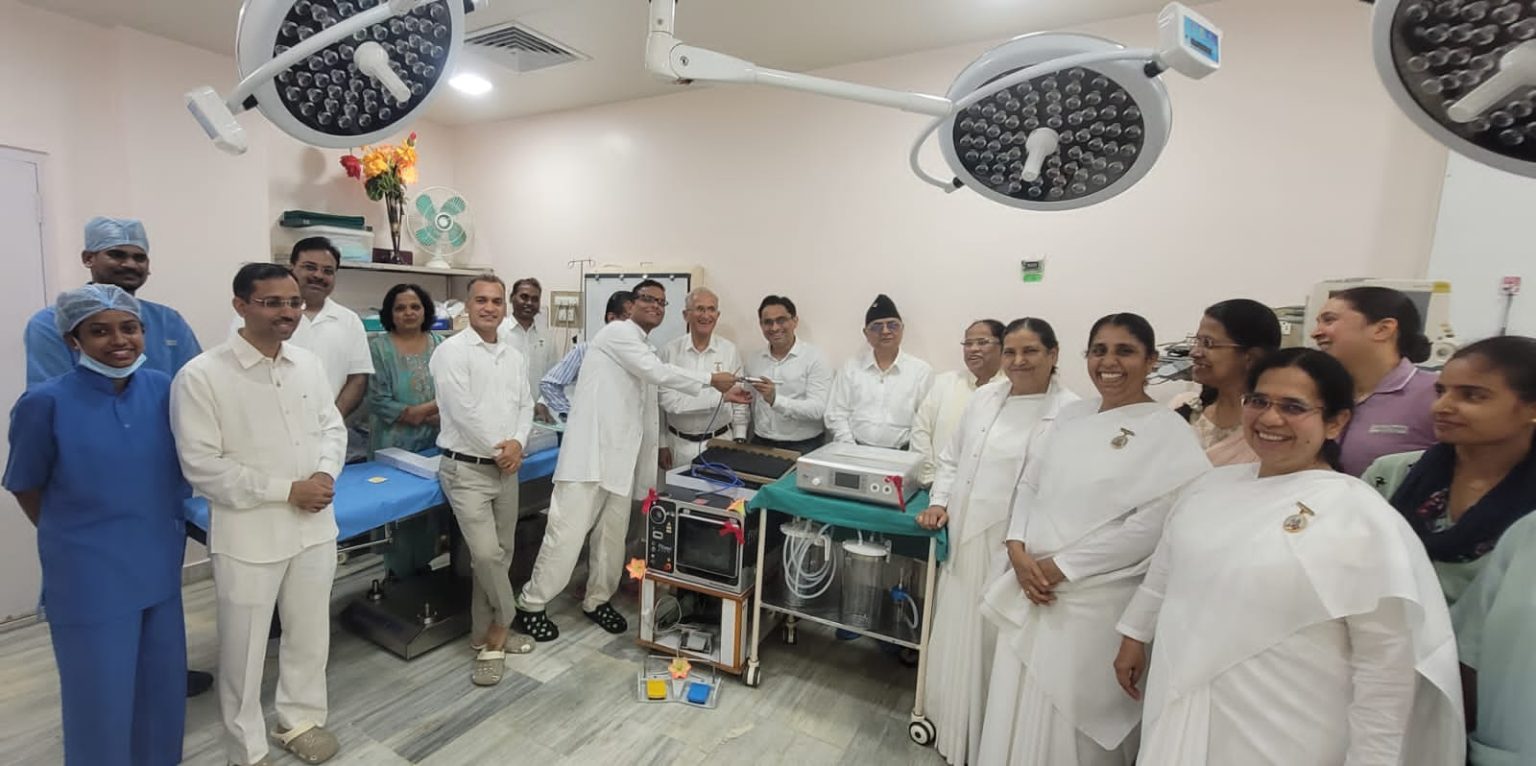 ग्लोबल हॉस्पिटल, माउंट आबू में यूरोलॉजिकल सुविधाओं के लिए एडवांस्ड टीएफएल लेजर मशीन का किया उद्घाटन
