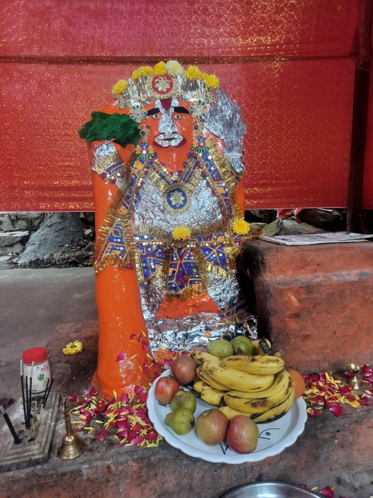 अर्बुदा मंदिर दूध बावड़ी स्थित हनुमान जी मंदिर में सुन्दरकाण्ड का पाठ व भोजन प्रसादी का आयोजन की गया ।