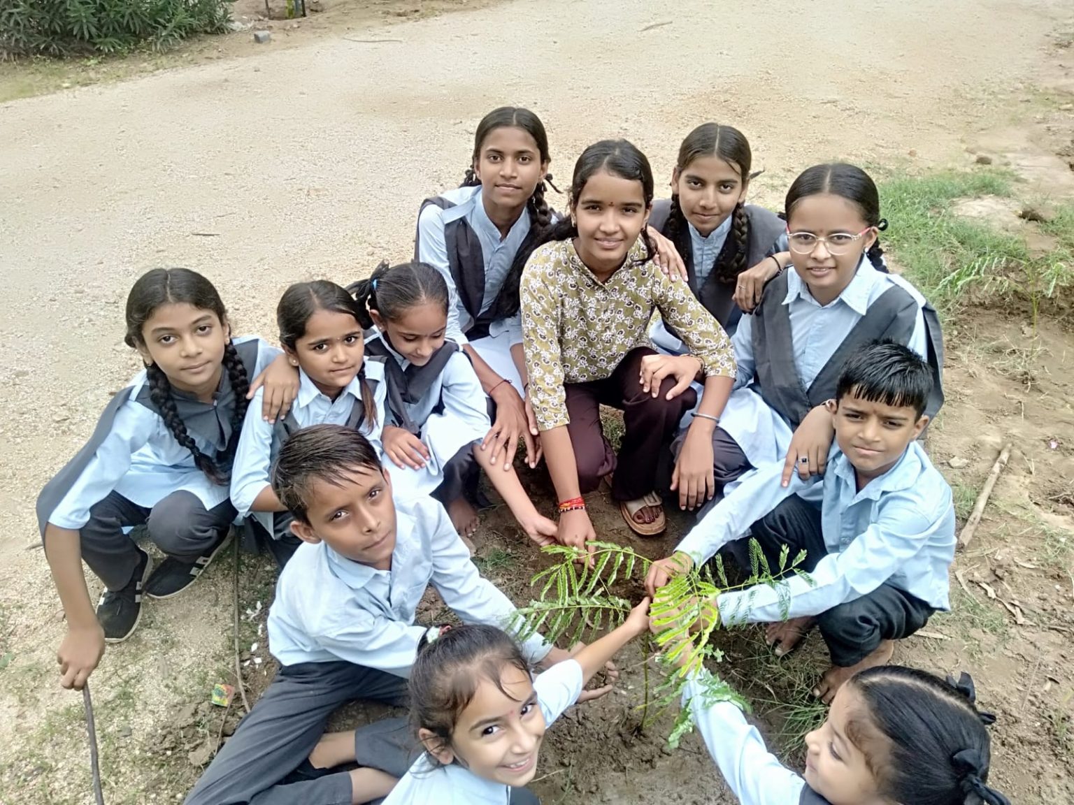 हरियालो राजस्थान के तहत विधार्थियो ने 70 पौधे लगाए