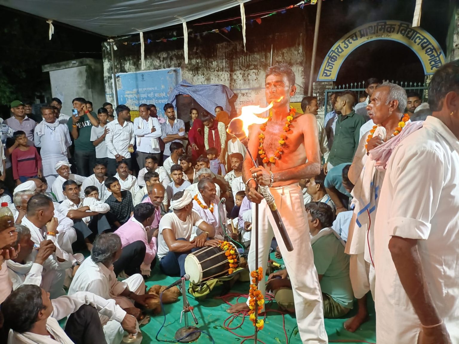 जयकारों से गूंजा कनेसर तेजाजी का मंदिर,रात भर हुआ जागरण