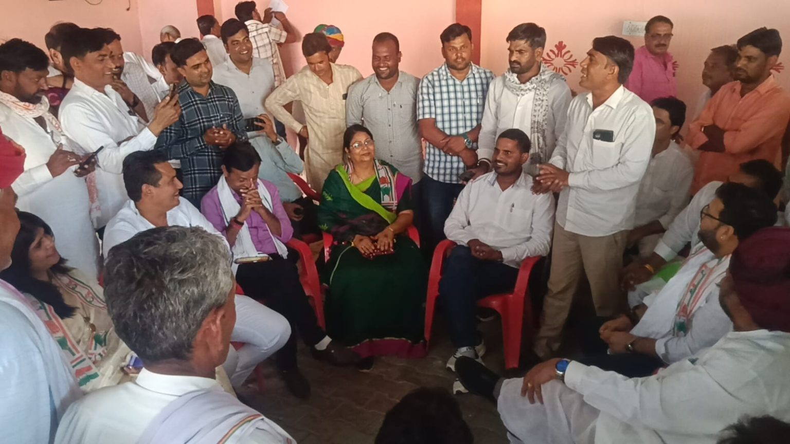 कांग्रेस टोंक जिलाध्यक्ष के परिवेक्षकों ने कार्यकर्ताओ का मन टटोला