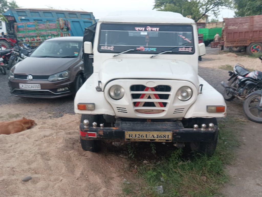 दुकान से टायर चोरी के प्रयास में युवक गिरफ्तार, वाहन जब्त